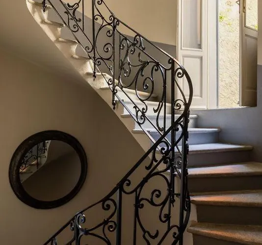 Casa vacanze Issima The Varenna - By Lovecomo *